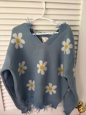 Light Blue Daisy V-Neck Knit Sweater